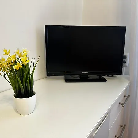 Orange Loft Near Old Old Town *