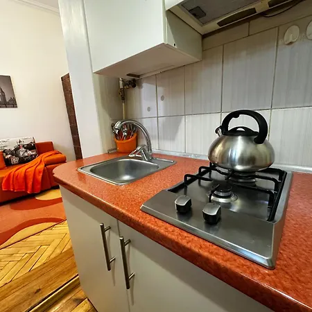 Orange Loft Near Old Old Town *