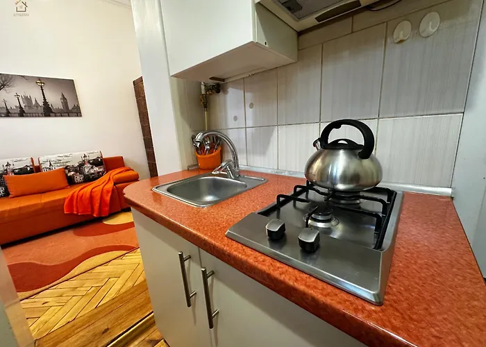 Orange Loft Near Old Old Town *